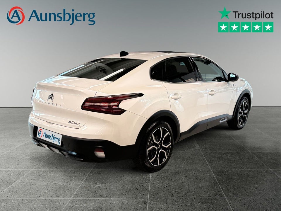 Citroën ë-C4 X 50 Shine 4d