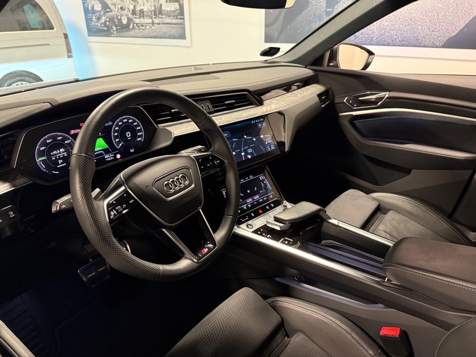 Audi Q8 e-tron 50 S-line quattro 5d
