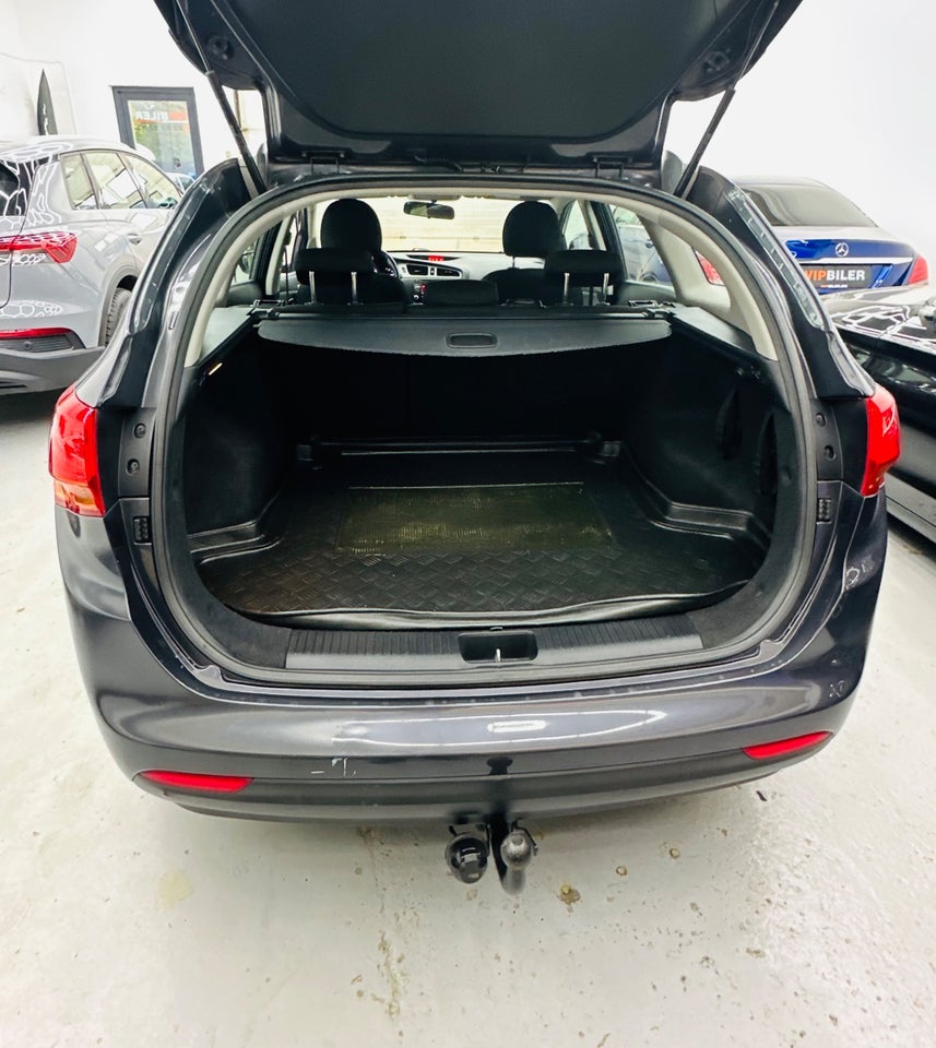 Kia Ceed 1,6 CRDi 128 Active SW 5d