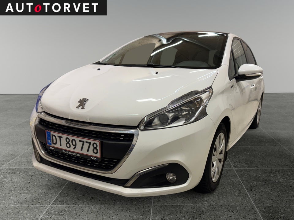 Peugeot 208 1,5 BlueHDi 100 Signature Sky 5d