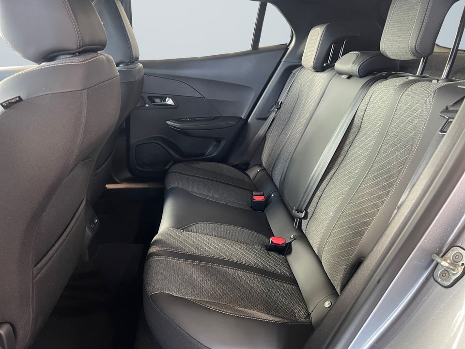 Peugeot e-2008 50 Allure 5d