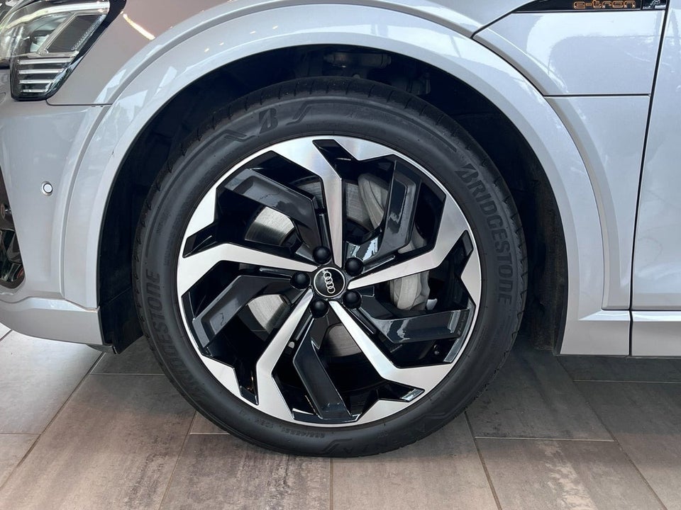 Audi e-tron 55 S-line Sportback quattro 5d