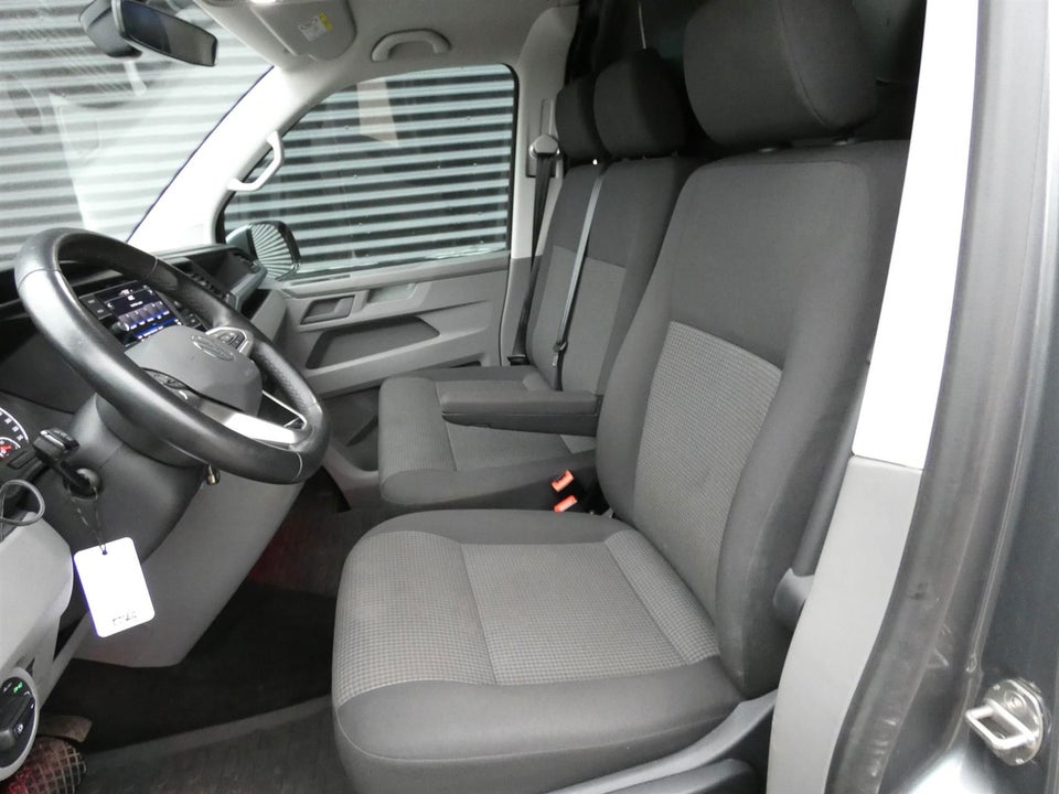 VW Transporter 2,0 TDi 150 Kassevogn DSG kort