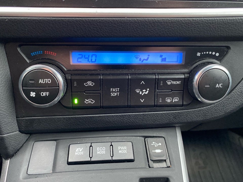 Toyota Auris 1,8 Hybrid H2 Premium CVT 5d