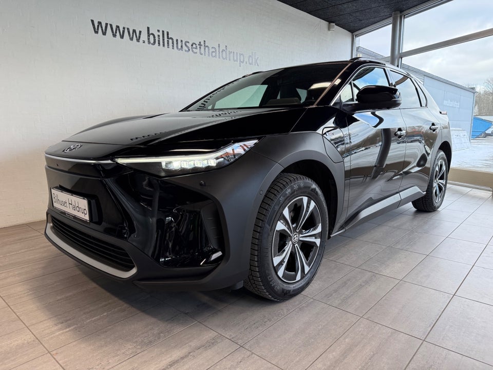 Toyota bZ4X Executive 5d