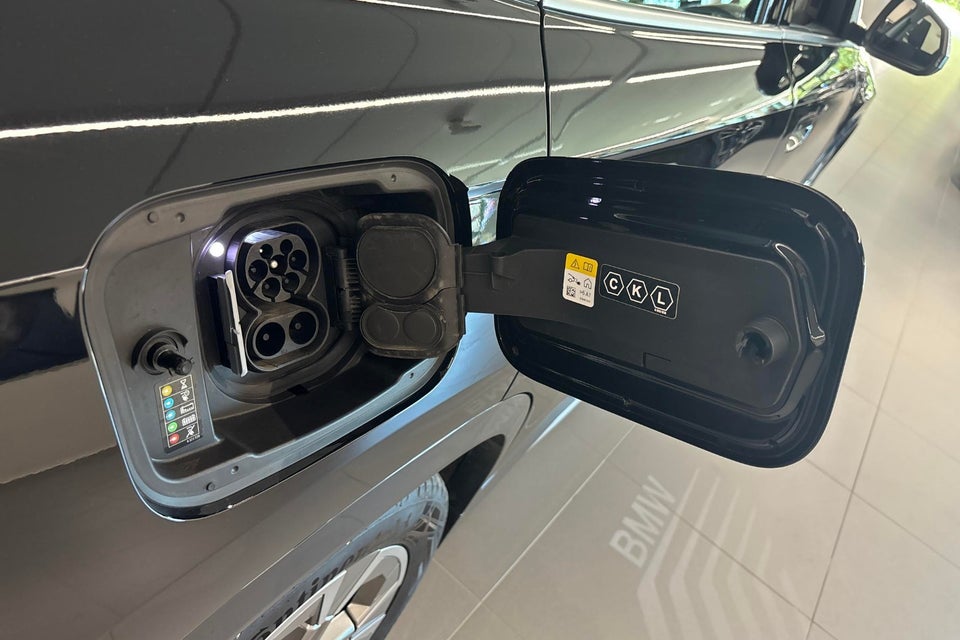 BMW iX1 xDrive30 X-Line 5d