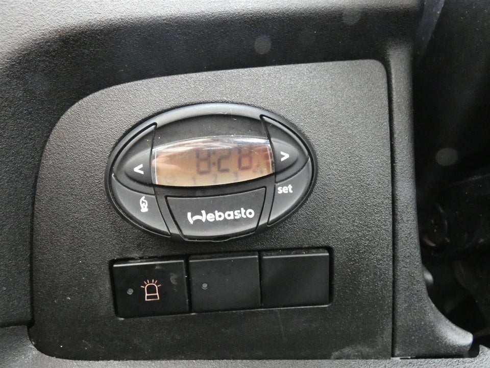 Iveco Daily 2,3 35S14 4100mm Lad 2d