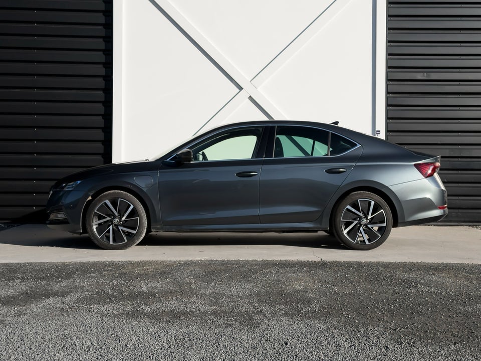 Skoda Octavia 1,4 TSi iV Plus DSG 5d