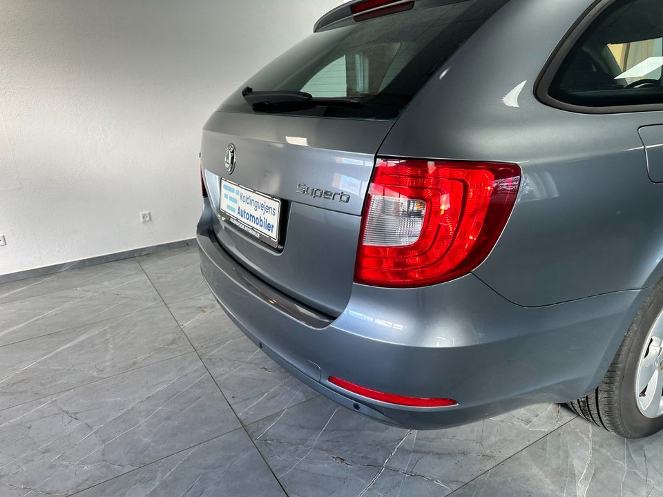 Skoda Superb 1,4 TSi 125 Ambition Combi 5d