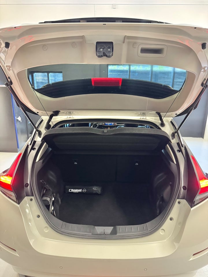Nissan Leaf 39 N-Connecta 5d