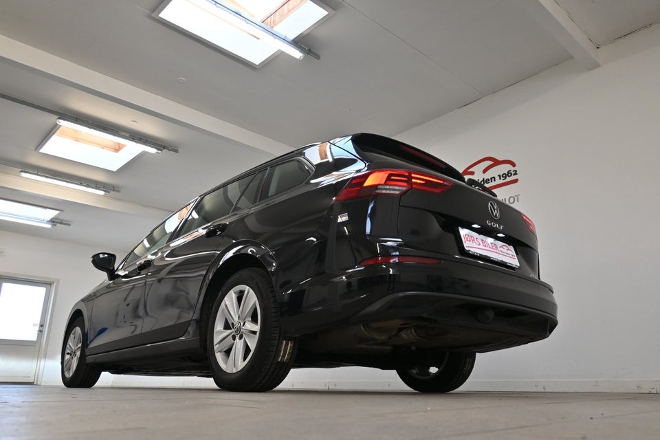 VW Golf VIII 1,5 eTSi 130 Life Variant DSG 5d