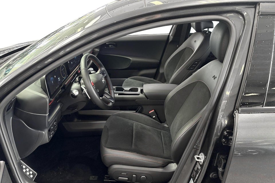 Hyundai Ioniq 6 84 N Line+ 4d