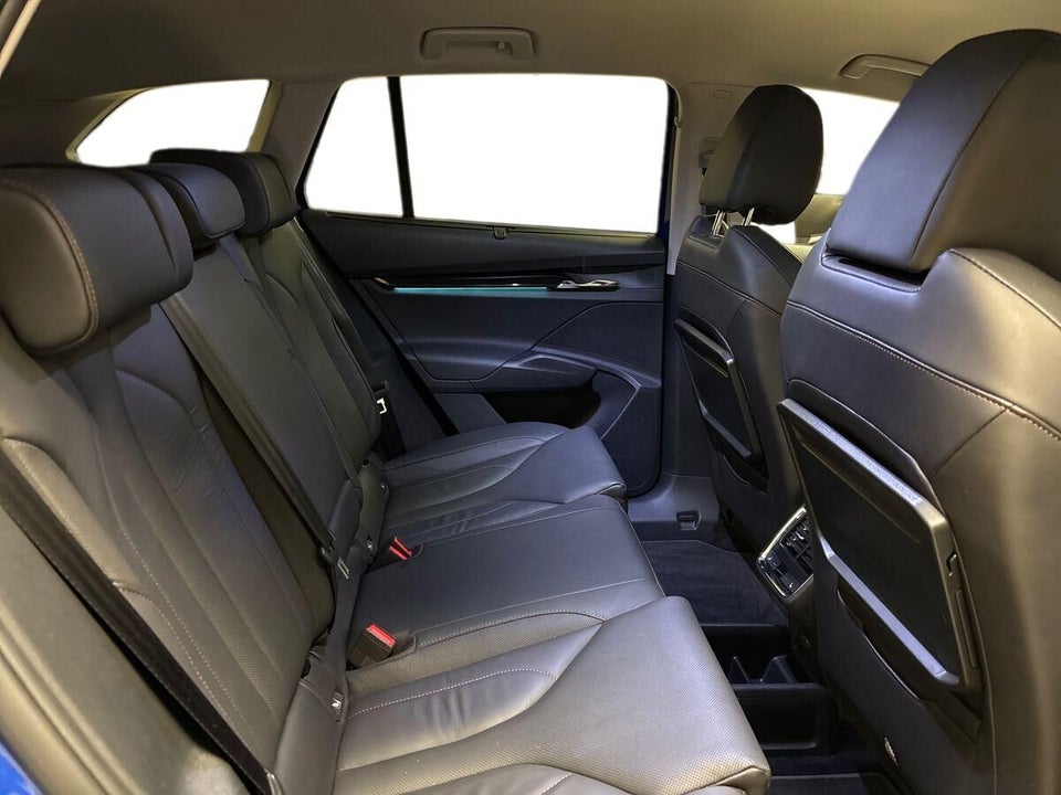 Skoda Enyaq 60 iV Plus 5d