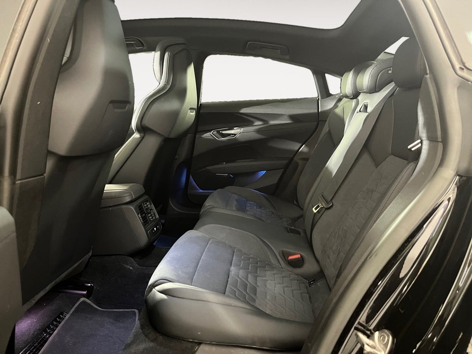 Audi e-tron GT quattro 4d