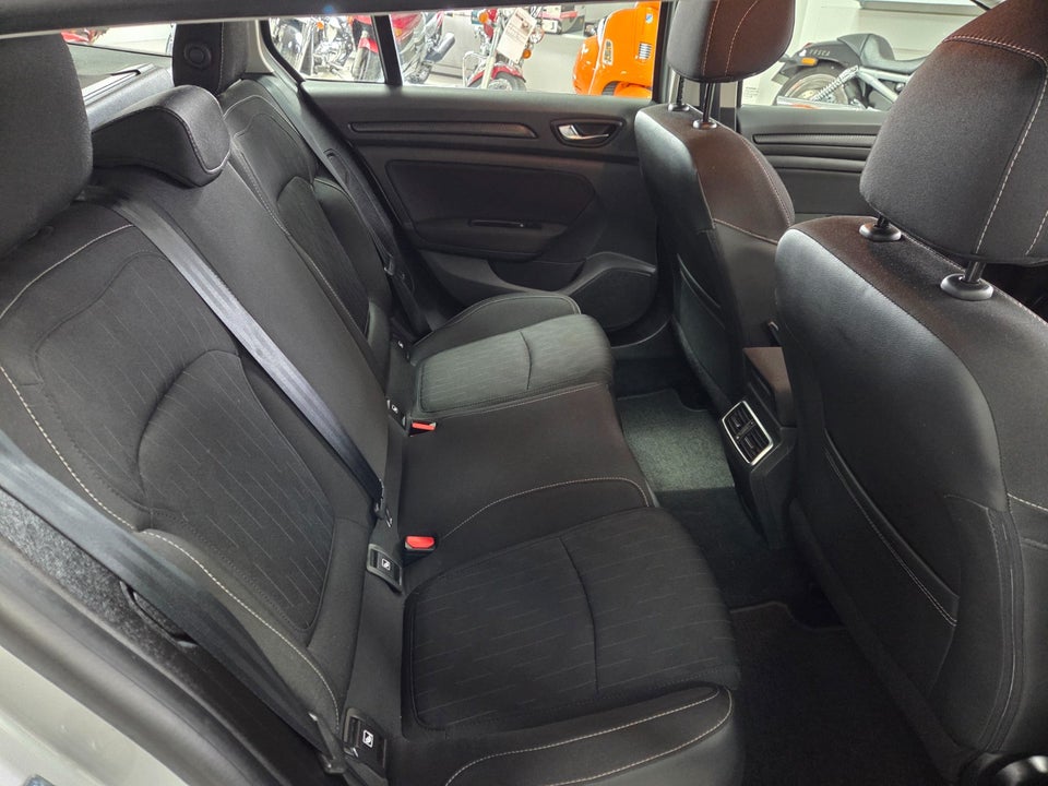 Renault Megane IV 1,3 TCe 140 Limited Sport Tourer EDC 5d