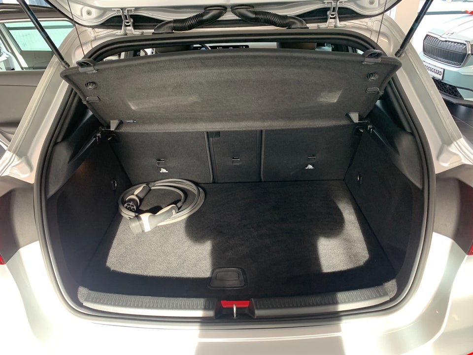 Mercedes A250 e 1,3 Progressive aut. 5d