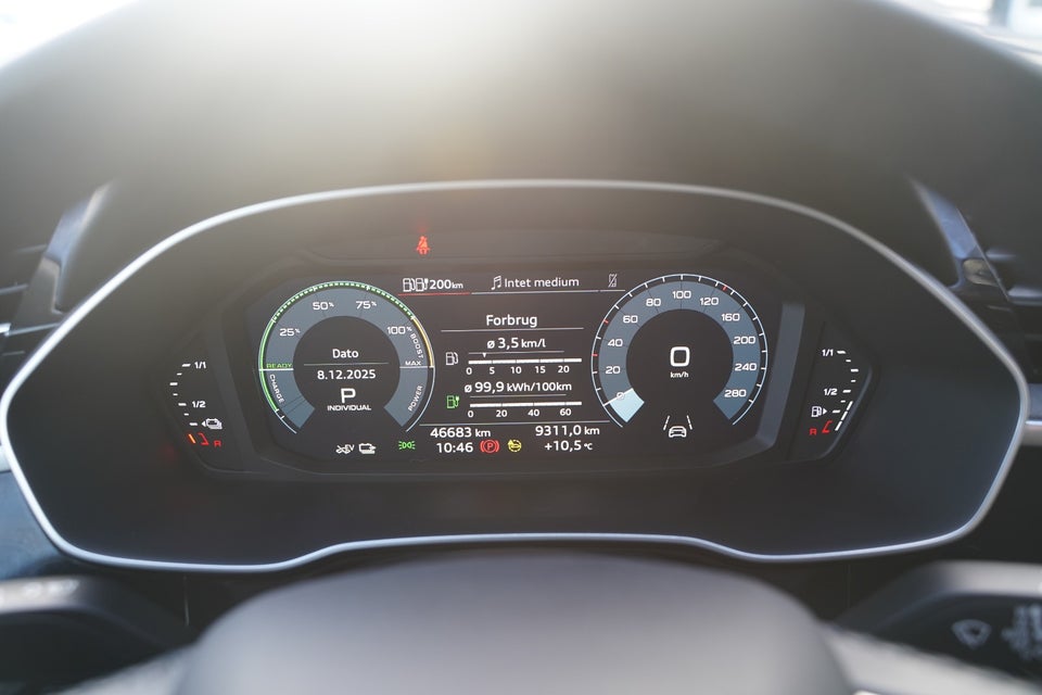 Audi Q3 45 TFSi e Attitude plus S-tr. 5d