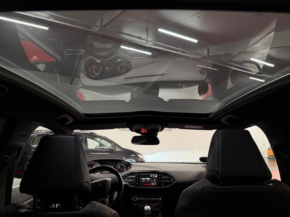 Peugeot 308 1,6 e-THP 205 GT 5d