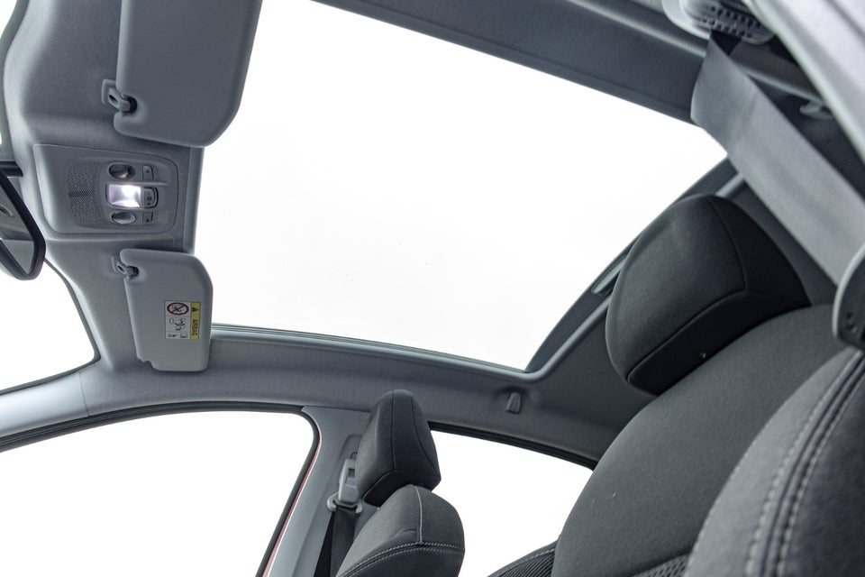 Peugeot 208 1,5 BlueHDi 100 Prestige Sky 5d