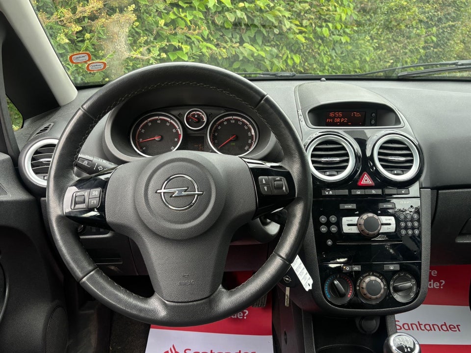 Opel Corsa 1,4 16V Cosmo 5d