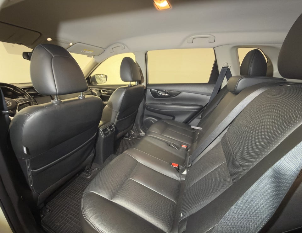 Nissan X-Trail 1,6 Dig-T 163 Tekna 5d