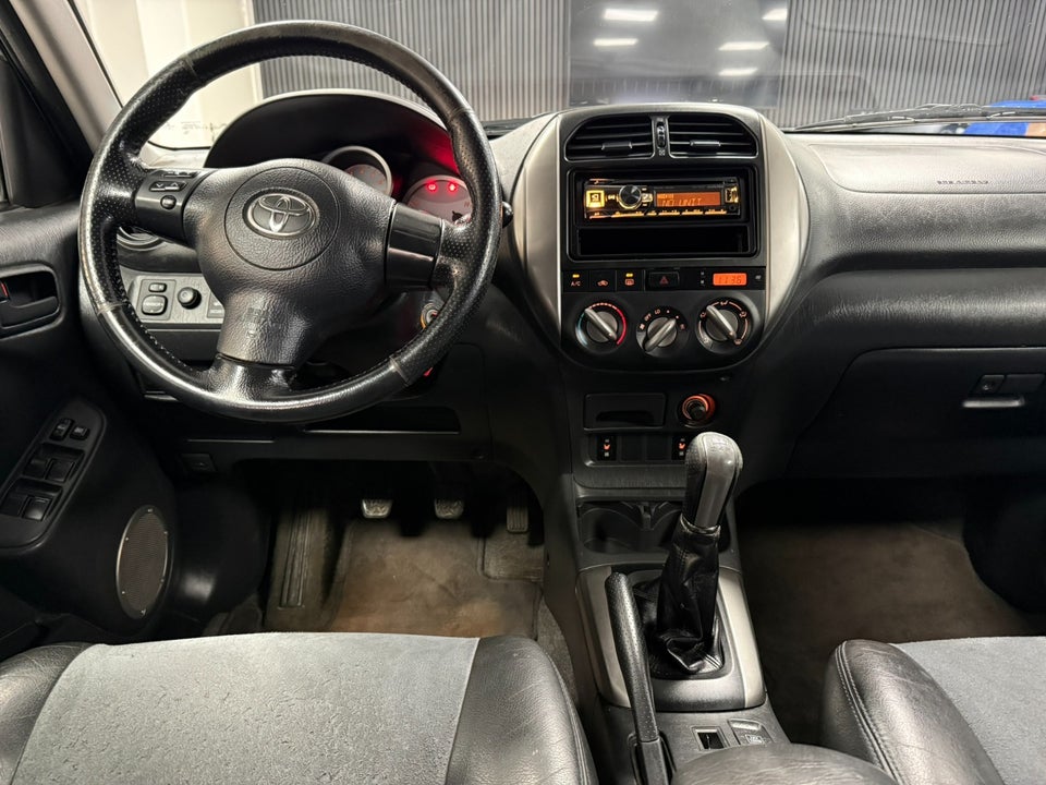 Toyota RAV4 2,0 VVT-i 4x4 5d