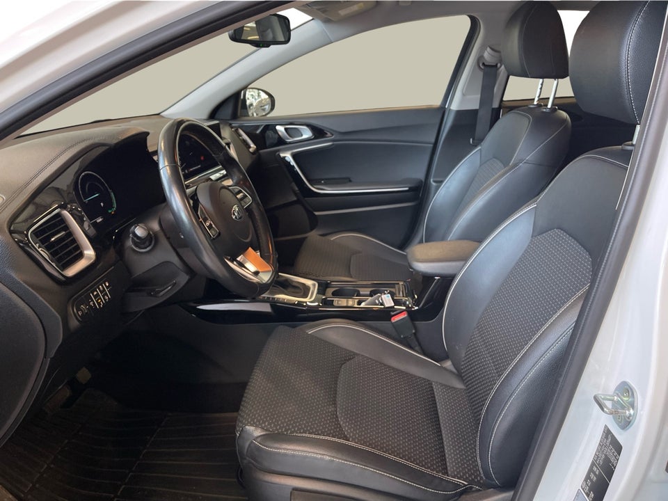 Kia XCeed 1,6 PHEV Upgrade DCT 5d