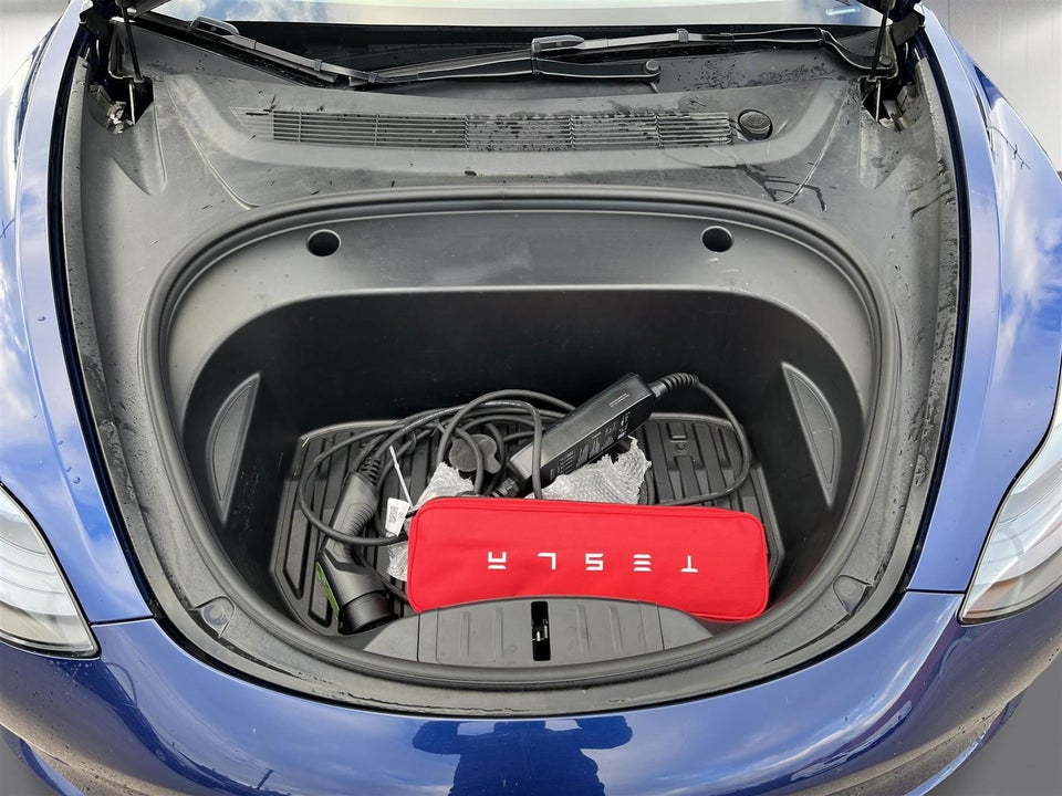 Tesla Model 3 Long Range AWD 4d