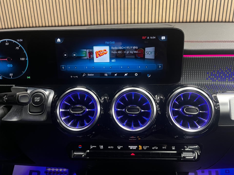 Mercedes EQB250 AMG Line 5d