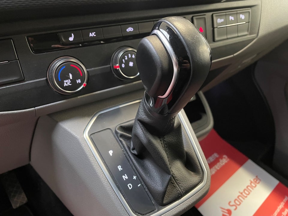 VW Transporter 2,0 TDi 199 Kassevogn DSG 4Motion kort