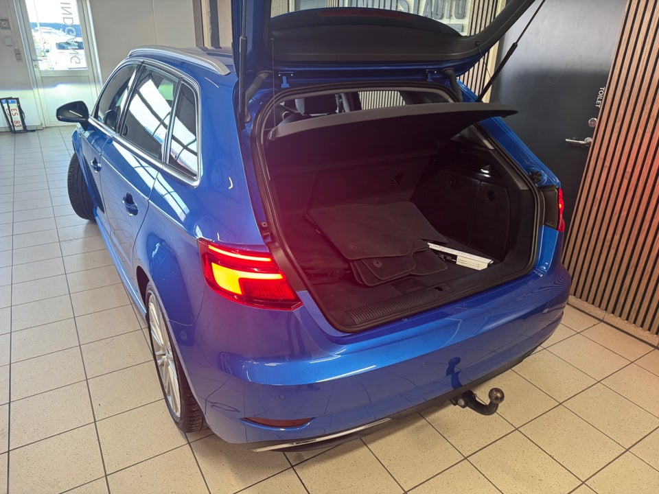 Audi A3 1,4 e-tron Sportback S-tr. 5d