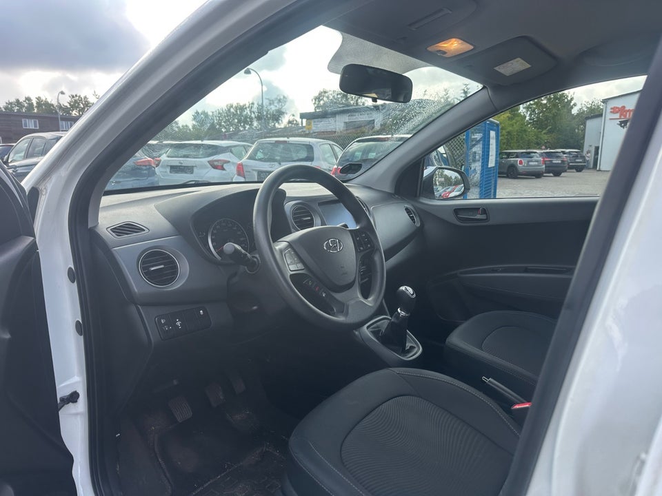 Hyundai i10 1,0 Touch 5d