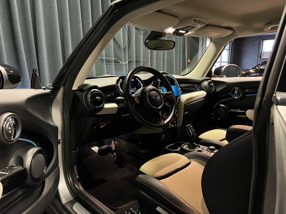 MINI Cooper SE Edition Premium Plus 3d