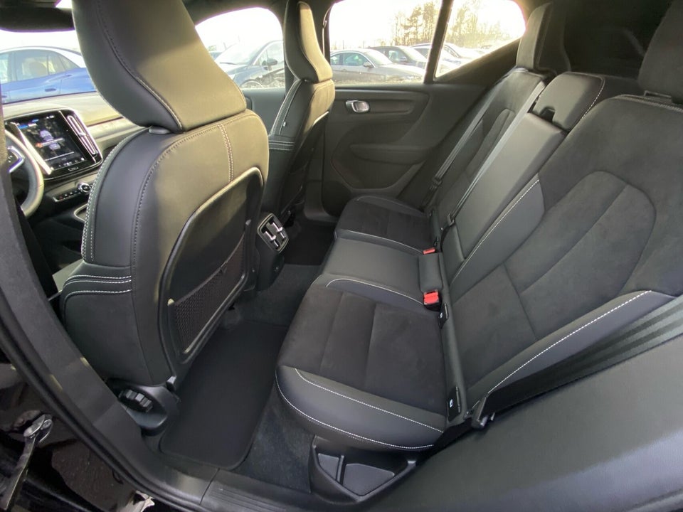 Volvo XC40 ReCharge Extended Range Core 5d