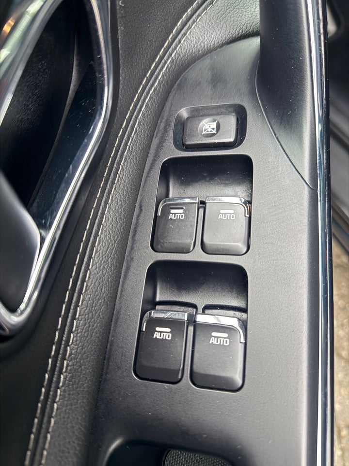 Kia Ceed 1,6 CRDi 136 GT-Line Limited DCT 5d