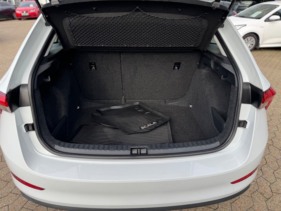 Skoda Scala 1,6 TDi 115 Ambition DSG 5d