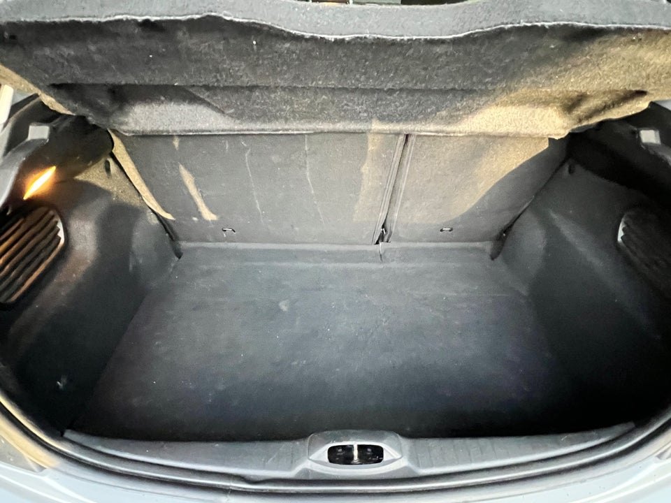 Peugeot 208 1,6 BlueHDi 100 Active 5d