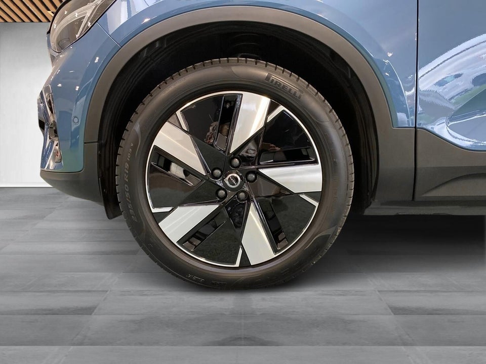Volvo EX40 Extended Range Plus 5d