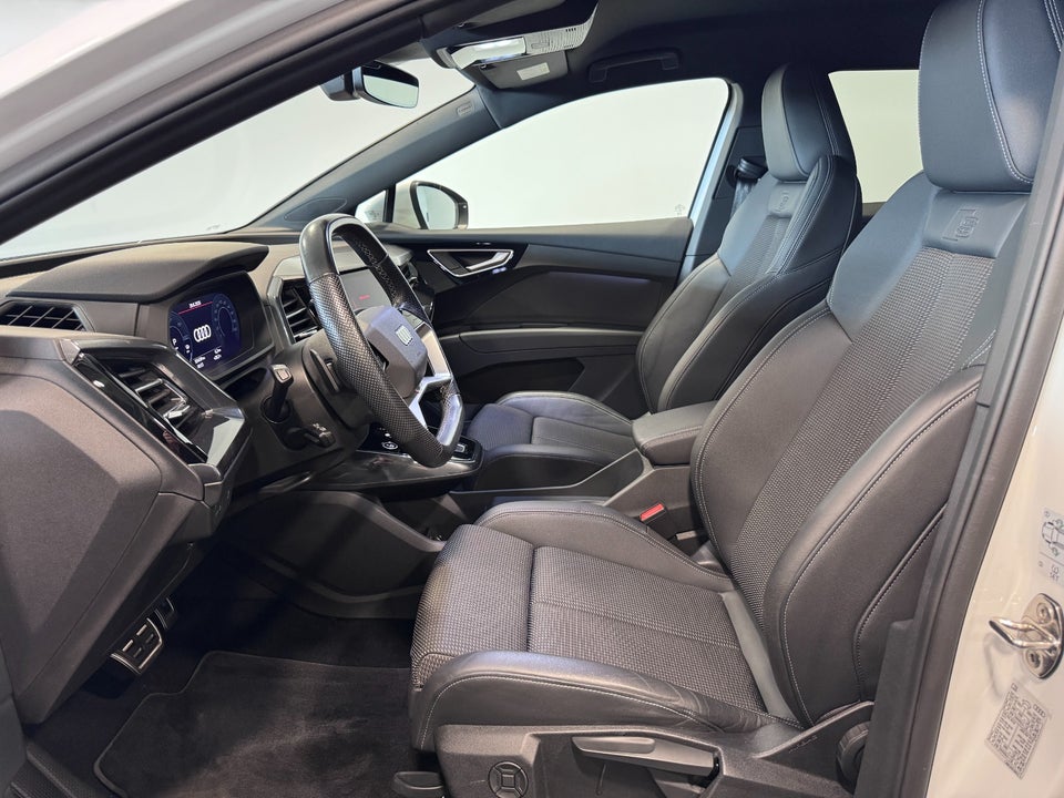 Audi Q4 e-tron 40 S-line 5d
