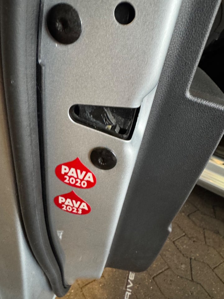 VW Touran 1,6 TDi 115 IQ.Drive DSG 7prs 5d