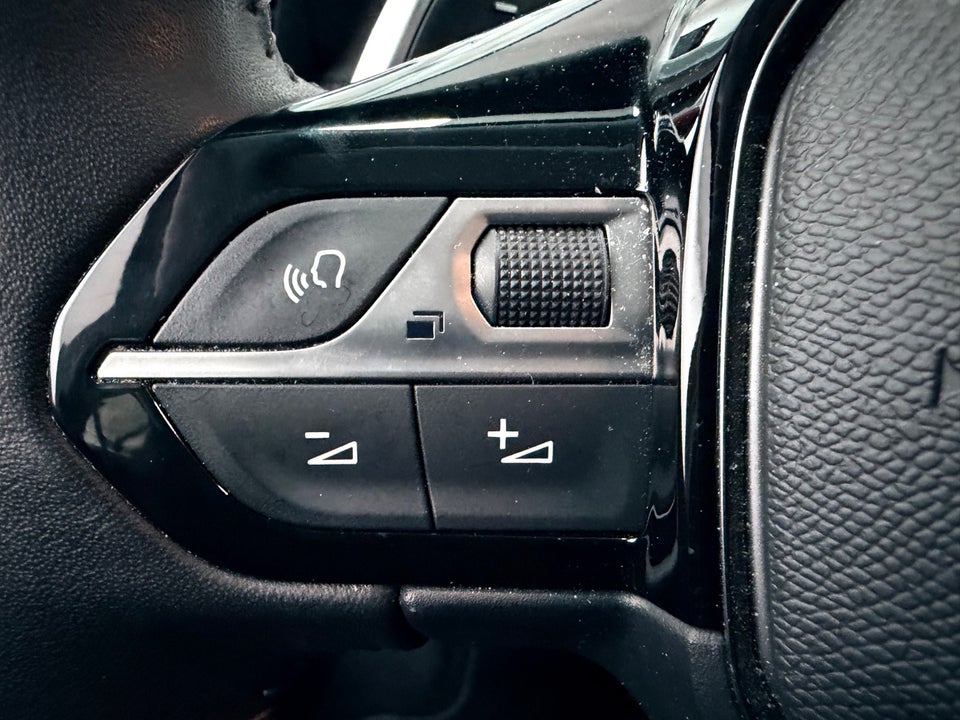 Peugeot 2008 1,2 PureTech 130 Active Pack EAT8 5d