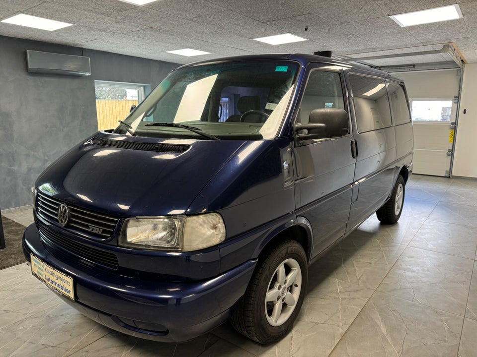 VW Caravelle 2,5 TDi 102 Syncro lang 9prs 4d