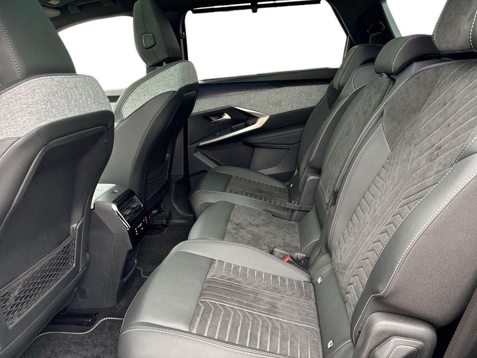 Peugeot e-5008 77 GT 7prs 5d