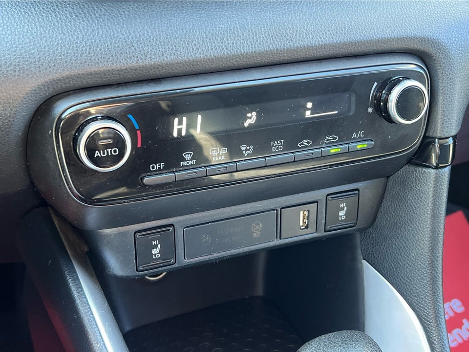 Toyota Yaris 1,5 Hybrid H3 Vision e-CVT 5d