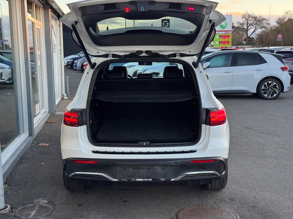 Mercedes EQB250+ AMG Line 5d