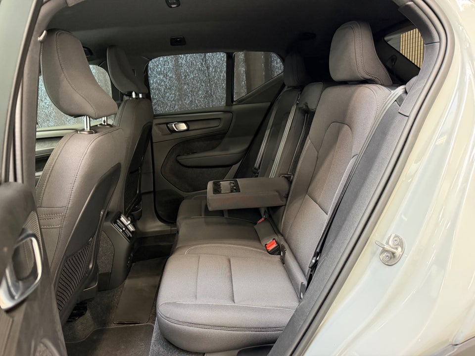 Volvo EX40 Extended Range Core 5d