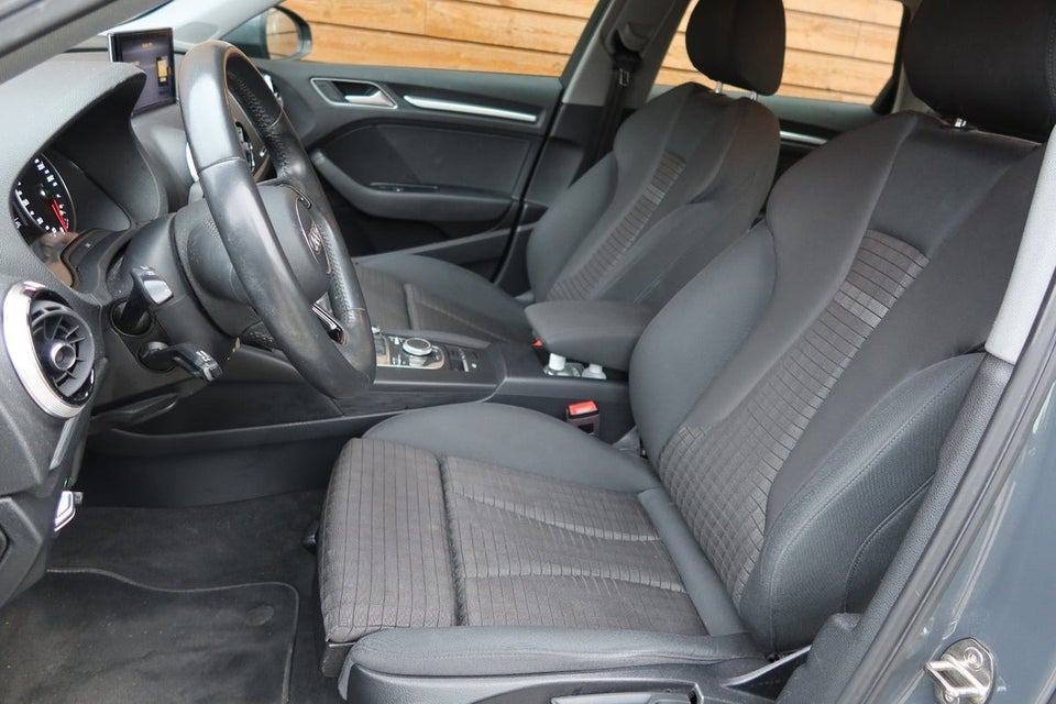 Audi A3 35 TFSi S-line Sportback S-tr. 5d