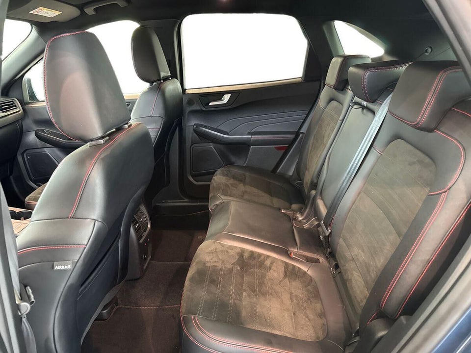 Ford Kuga 2,5 PHEV ST-Line X CVT 5d