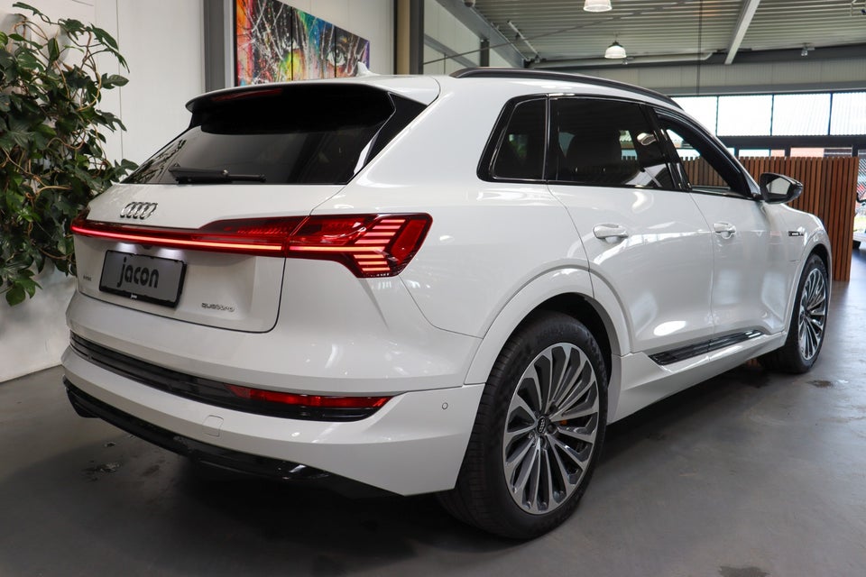 Audi e-tron 50 S-line quattro 5d