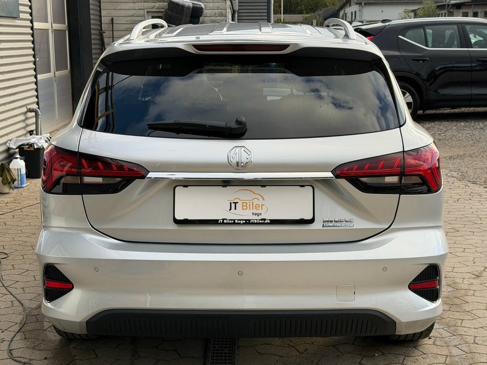 MG MG5 50 Luxury 5d